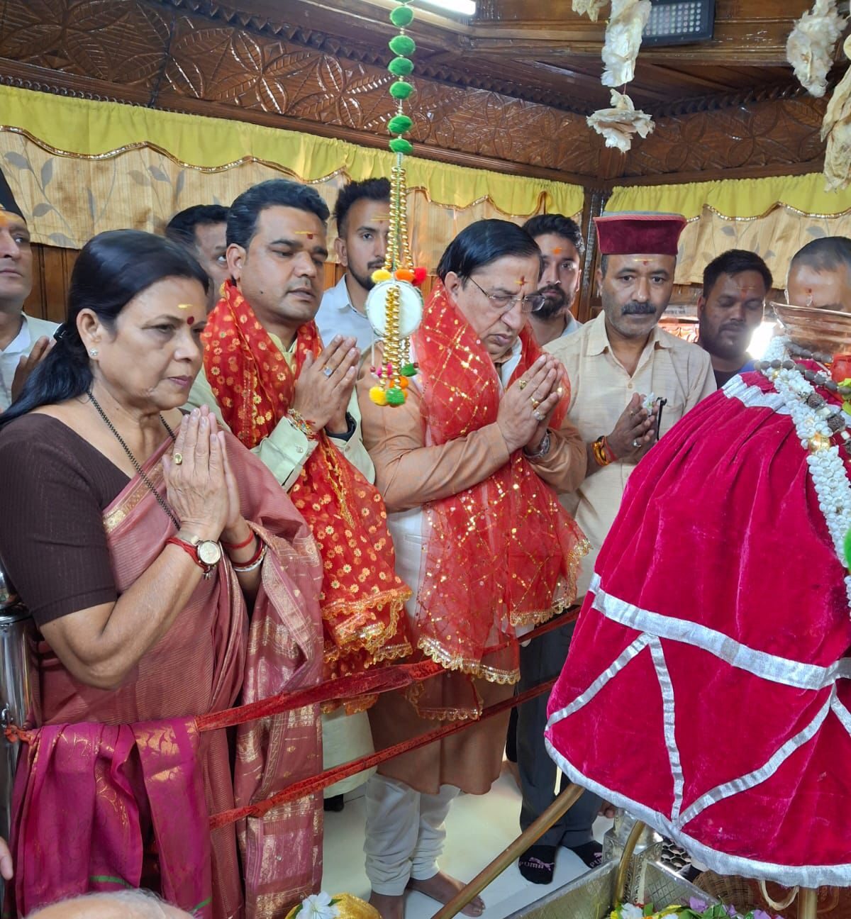 प्रधानमंत्री मोदी के जन्मदिन पर भाजपाइयों ने गंगोत्री और यमुनोत्री में की विशेष पूजा-अर्चना