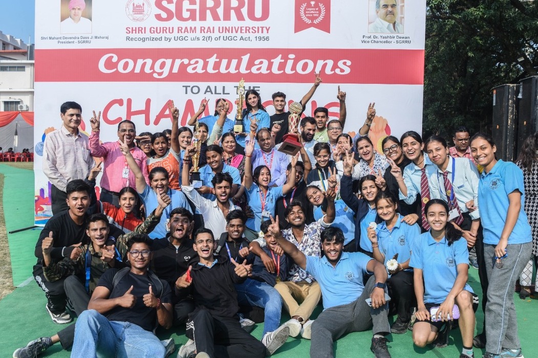 SGRRU खेलोत्सव: स्कूल ऑफ मैनेजमेंट ओवरऑल चैम्पियन
