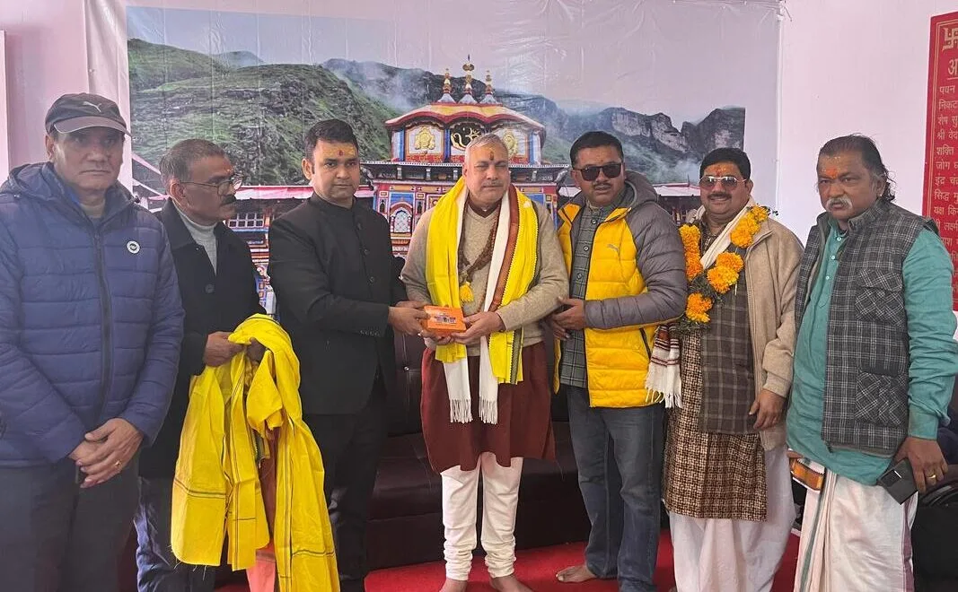 भगवान बदरी विशाल के दर्शन को पहुंचे भाजपा राष्ट्रीय उपाध्यक्ष सौदान सिंह