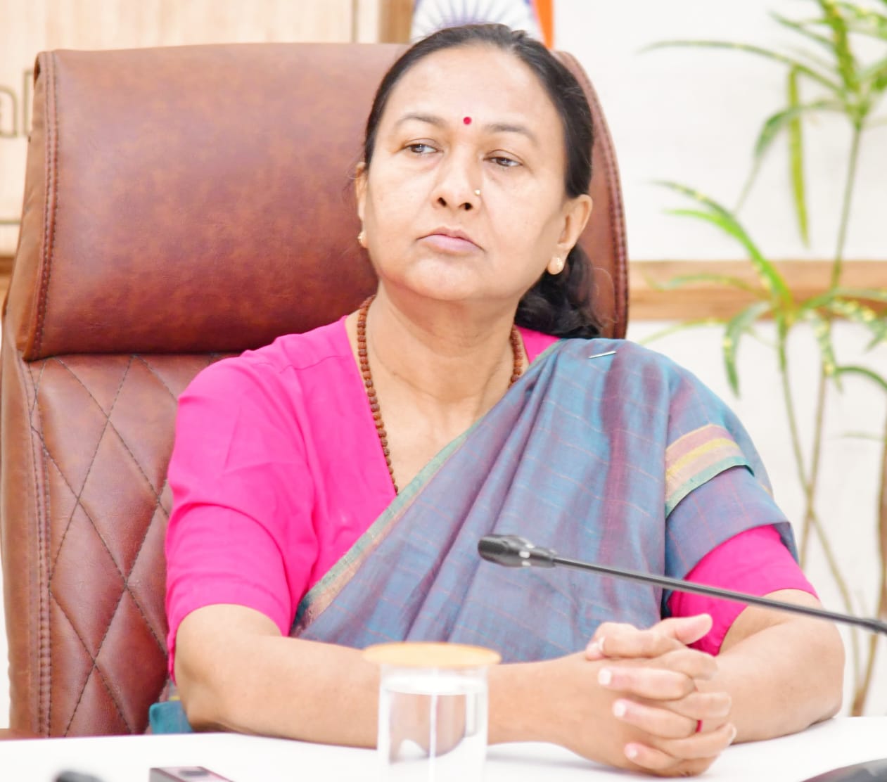 250 मीटर से ज्यादा ज़मीन खरीदने वाले बाहरी लोगों की रिपोर्ट तलब