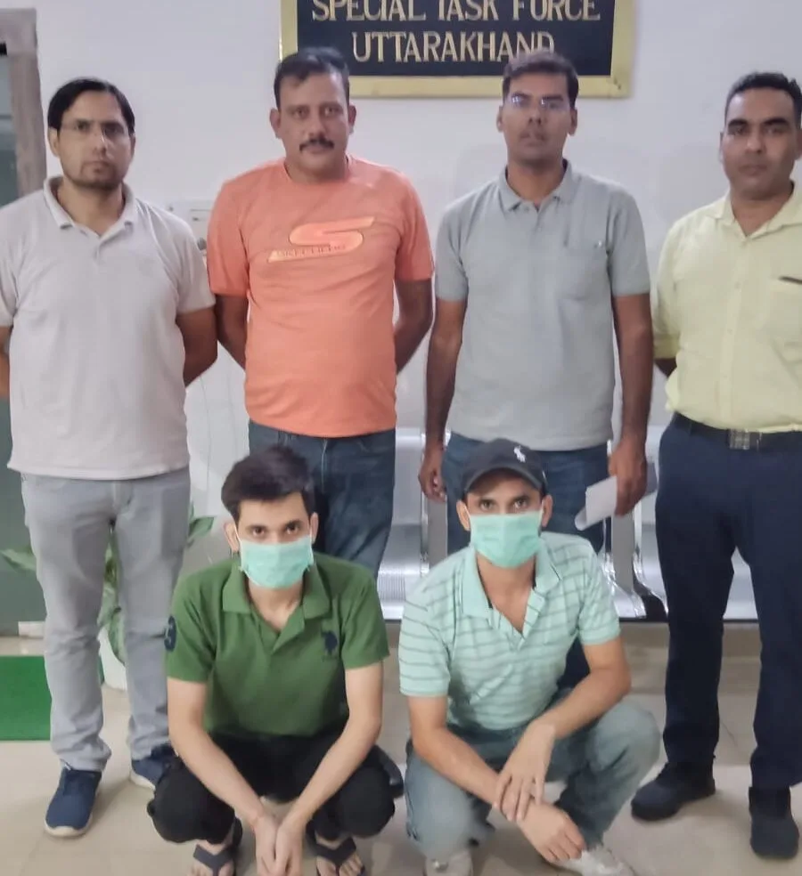 पिथौरागढ़ से फरार दो ईनामी ठगों को उत्तराखण्ड STF ने दिल्ली से किया गिरफ्तार