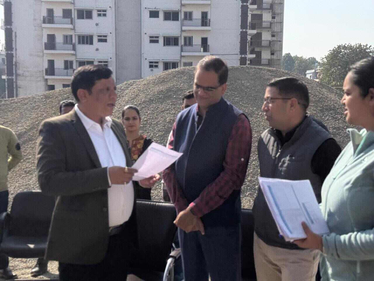 एमडीडीए उपाध्यक्ष बंशीधर तिवारी ने किया अलायम आवासीय परियोजना का निरीक्षण