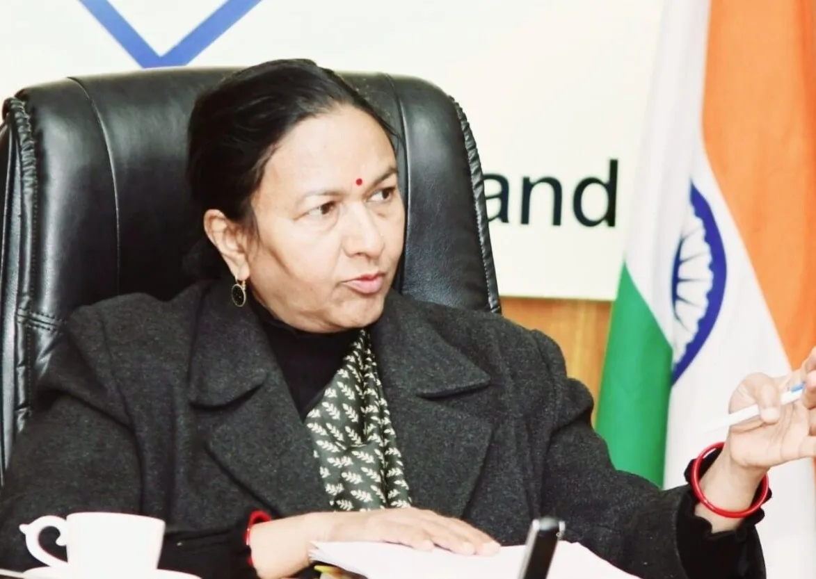 मुख्य सचिव ने भू-कानून को लेकर तहसील स्तर पर हुई बैठकों का जिलाधिकरियों से लिया अपडेट