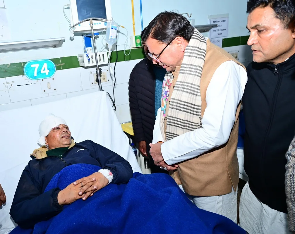 मुख्यमंत्री ने भीमताल बस हादसे में घायलों का जाना हाल