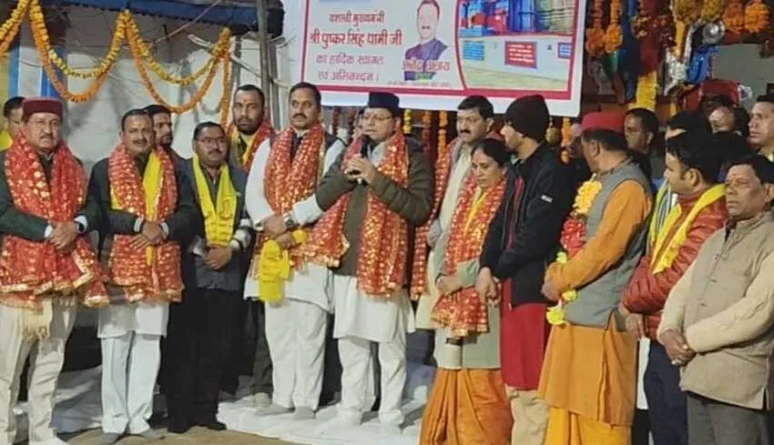 मुुख्यमंत्री ने ऊखीमठ में ओंकारेश्वर मंदिर में पूजा-अर्चना कर प्रदेश की खुशहाली की कामना की 