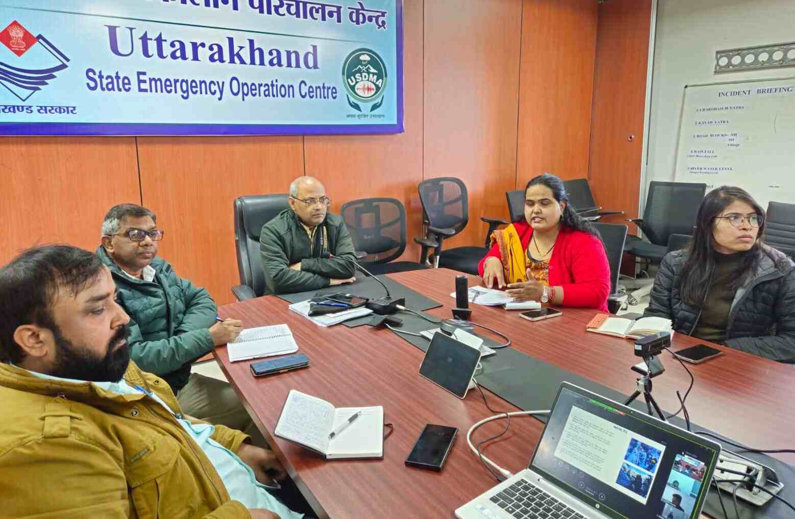 रैन बसेरों और अलाव की समुचित व्यवस्था हो : स्वरूप