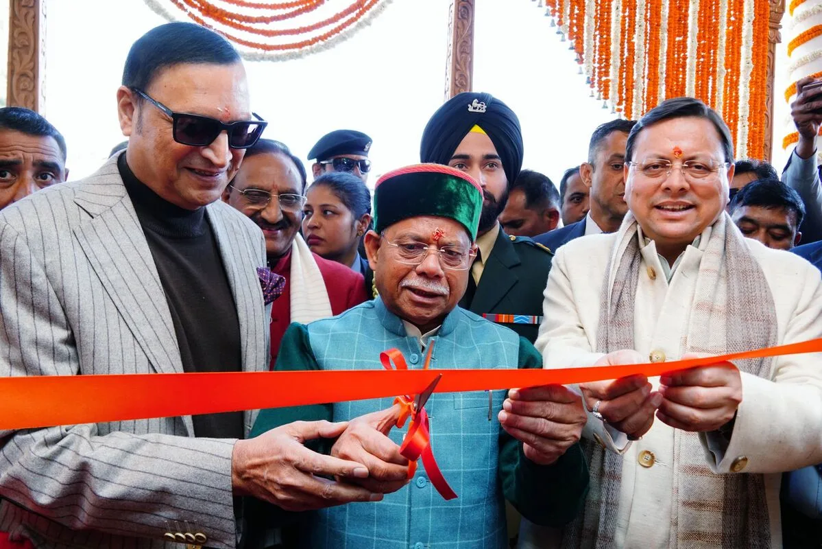 लेखक गांव में अटल बिहारी वाजपेयी की प्रतिमा का अनावरण, 72 फीट ऊंचा राष्ट्रीय ध्वज स्तम्भ स्थापित