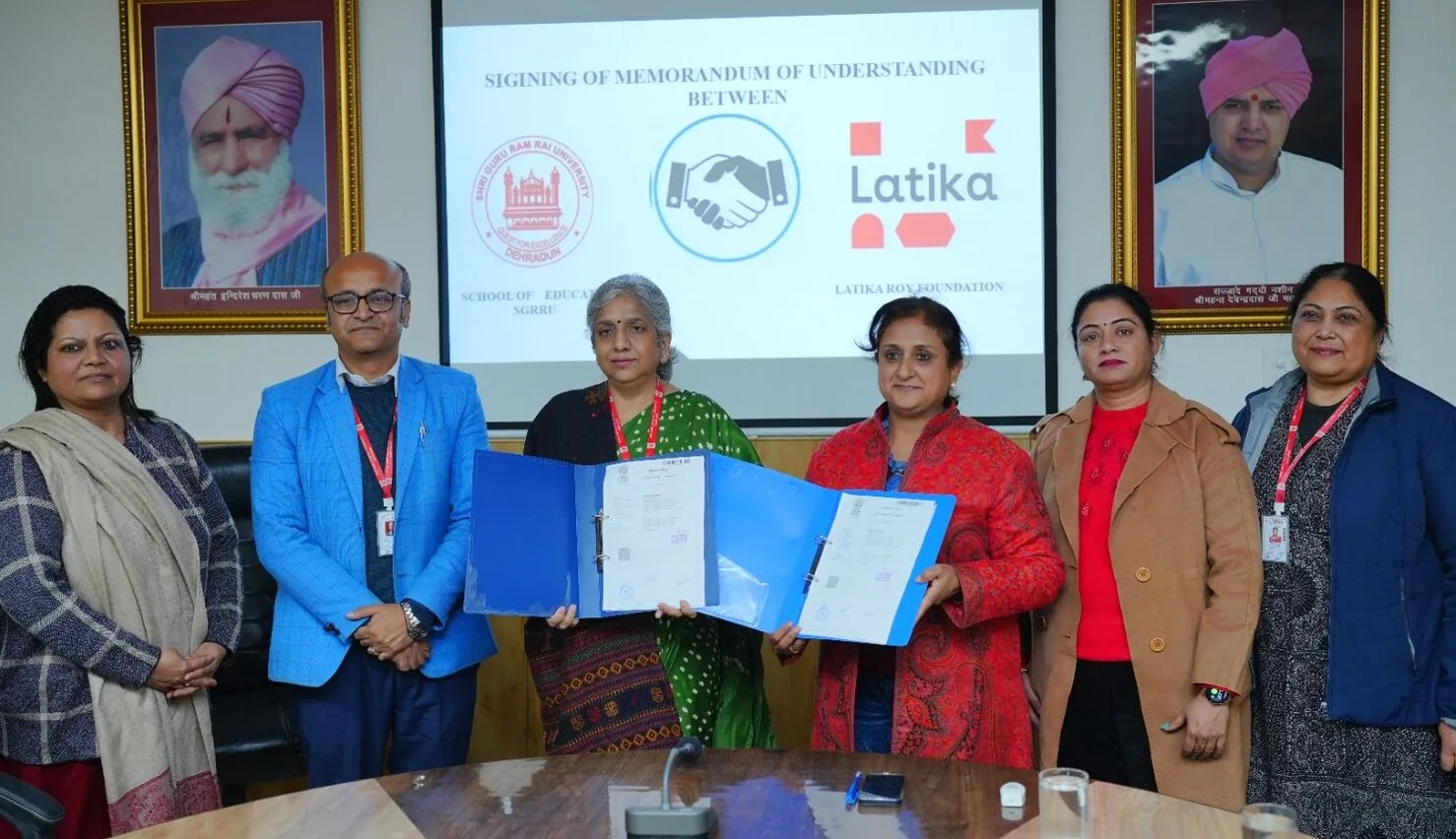 एसजीआरआरयू एवम् लतिका राॅय फाउंडेशन के बीच एमओयू