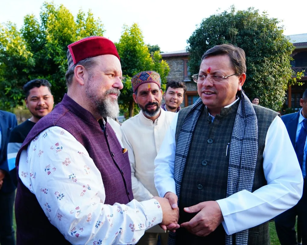 ऑस्ट्रेलिया के टनल विशेषज्ञ प्रो. अर्नोल्ड डिक्स ने मुख्यमंत्री धामी से भेंट की