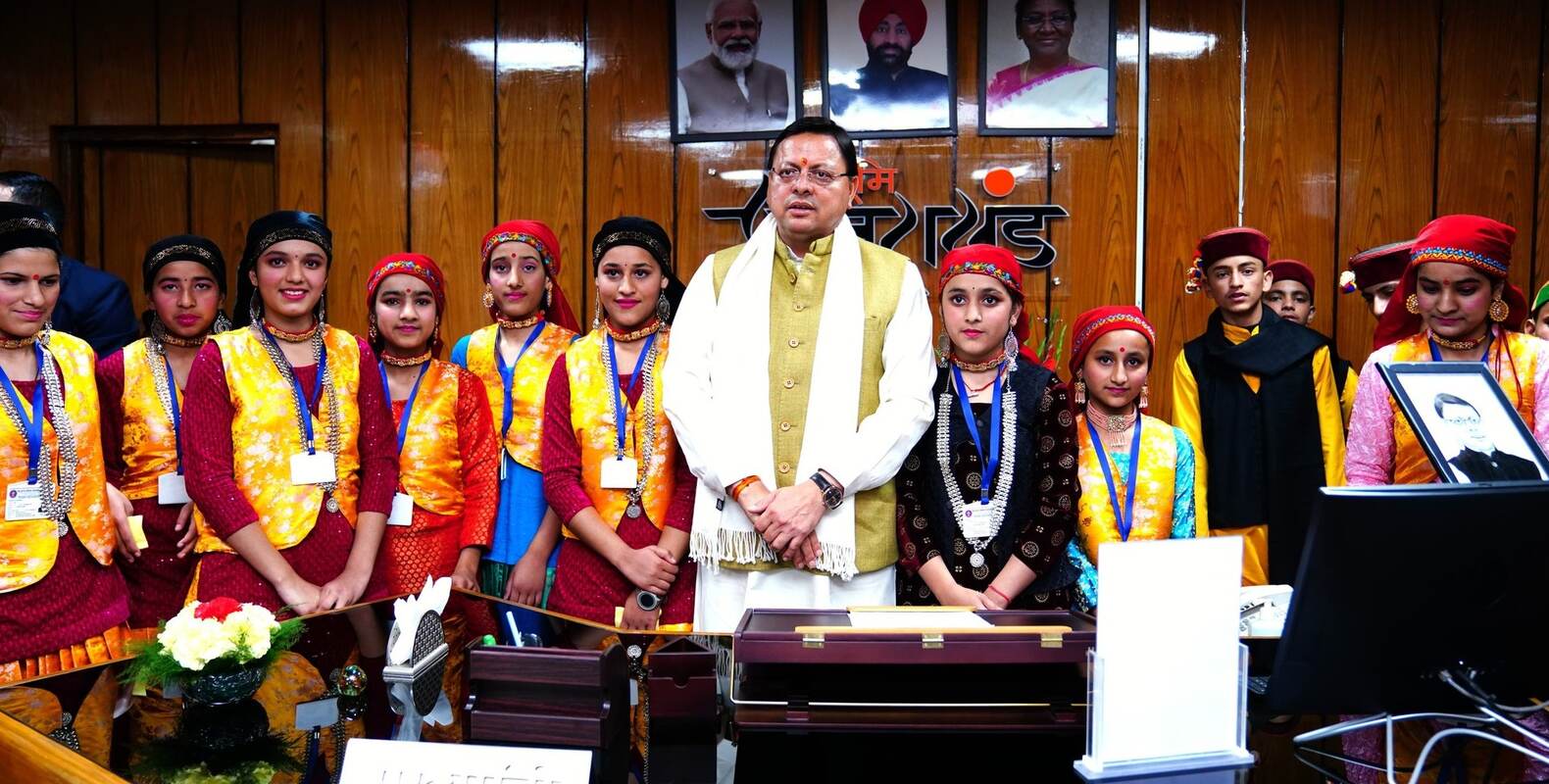 एकलव्य आदर्श आवासीय विद्यालय मेहरावना के छात्र-छात्राओं ने देखी विधानसभा सत्र की कार्यवाही