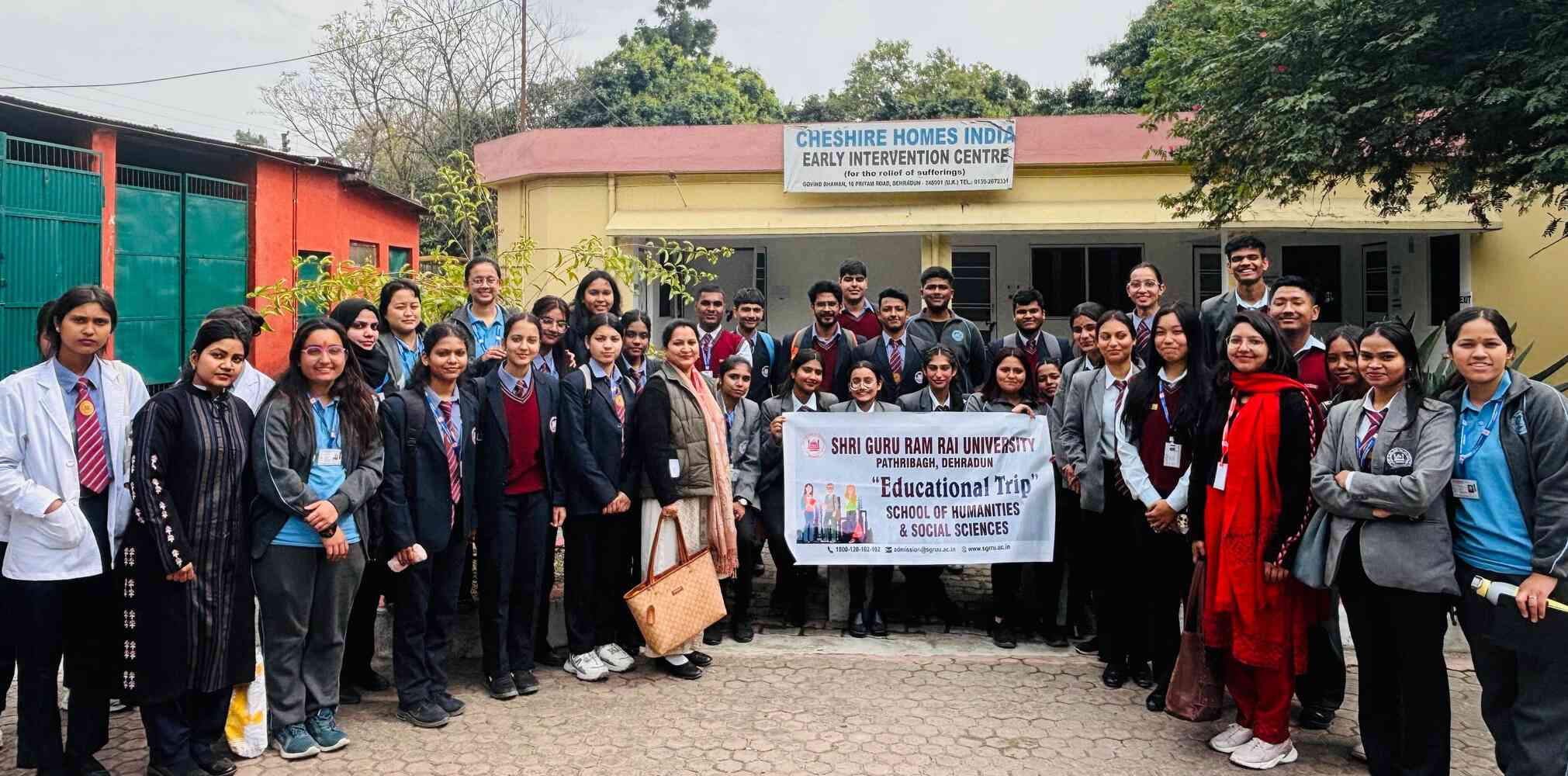 श्री गुरु राम राय विश्वविद्यालय के छात्रों ने सीखा रेशम बनाना