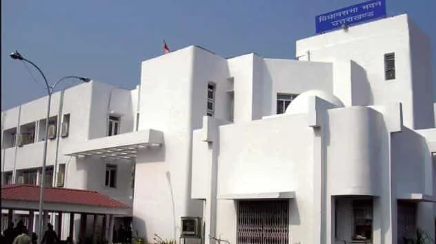 भू-कानून विधानसभा के पटल पर पेश