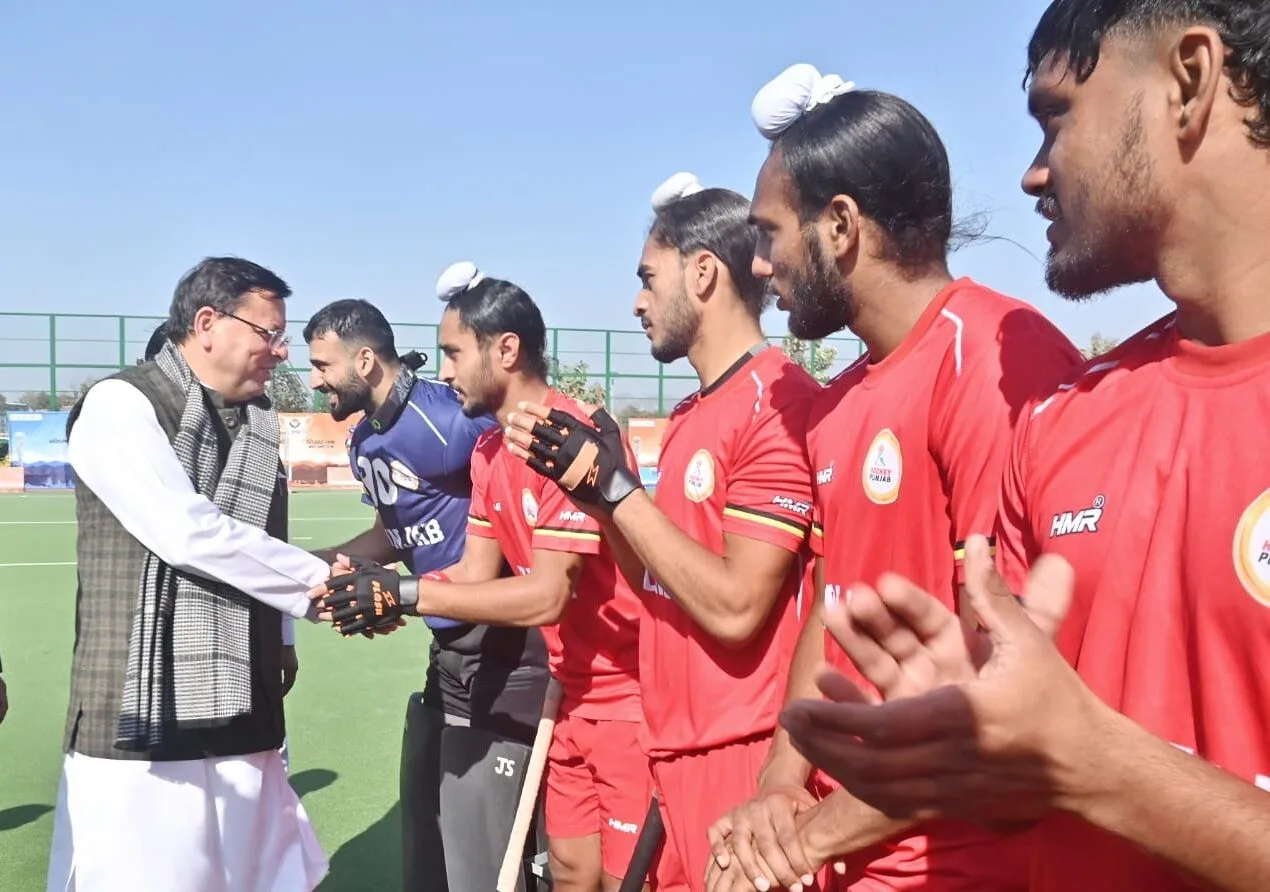 मुख्यमंत्री धामी ने कुश्ती और हॉकी प्रतियोगिता का किया शुभारंभ, खिलाड़ियों का किया उत्साहवर्धन 