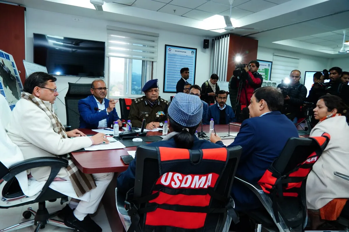 हिमस्खलन में फंसे मजदूरों को सुरक्षित निकालना प्राथमिकता- मुख्यमंत्री