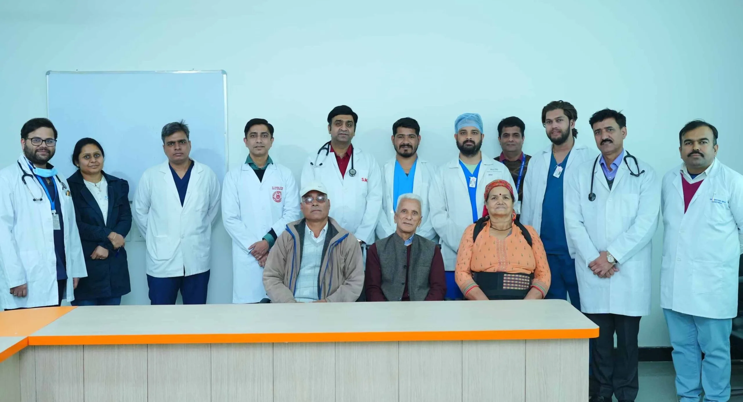 श्री महंत इन्दिरेश अस्पताल में काॅर्डिलाॅजी विभाग ने किया अल्टामाॅर्डन डीवीटी प्रोसीजर