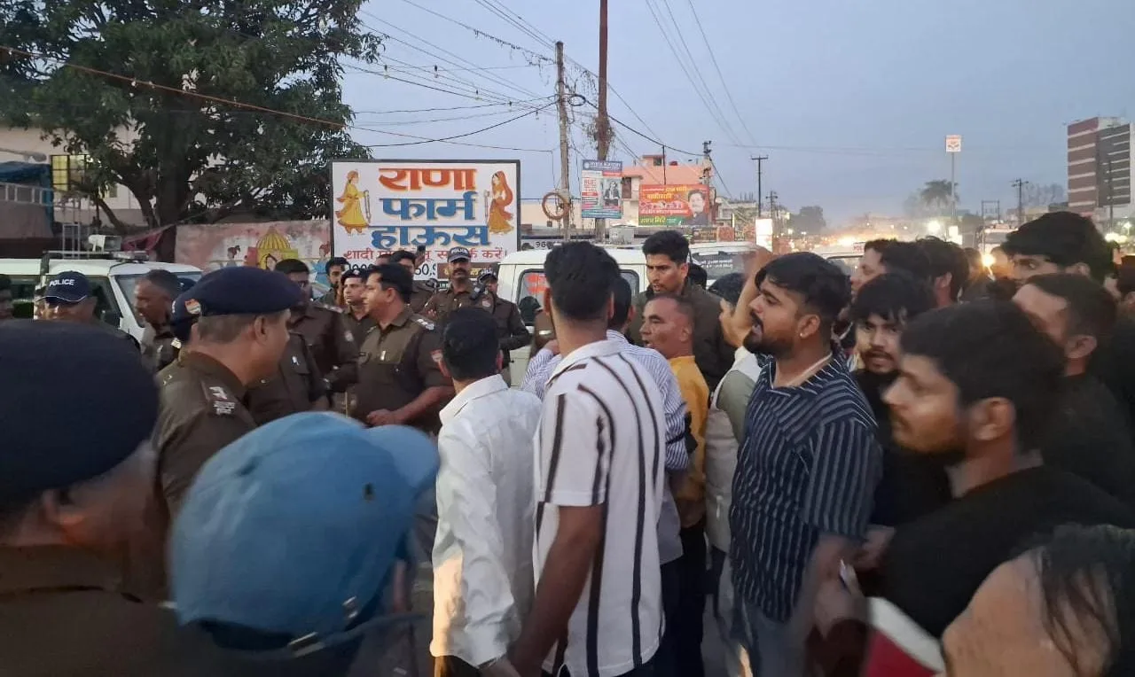 होली मिलन कार्यक्रम में पहुंचे मंत्री प्रेमचंद अग्रवाल के खिलाफ लगे गो बैक के नारे, देखें वीडियो