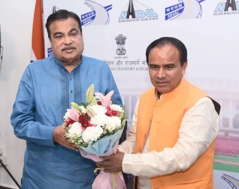 श्रीनगर में शीघ्र बनेगी मरीन ड्राइव एलिवेटेड रोड