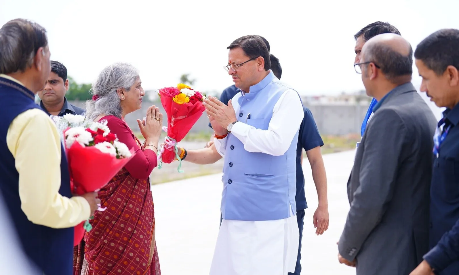 श्री गुरु राम राय विश्वविद्यालय की ओर से मुख्यमंत्री धामी का जोरदार स्वागत
