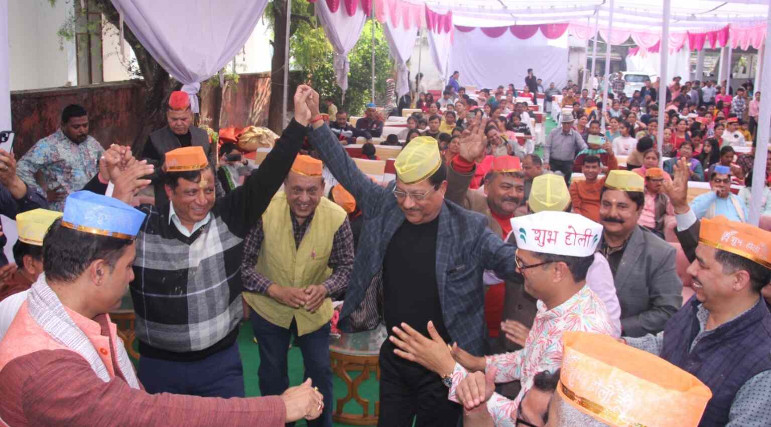 उत्तरांचल प्रेस क्लब में होली मिलन समारोह का रंगारंग आयोजन