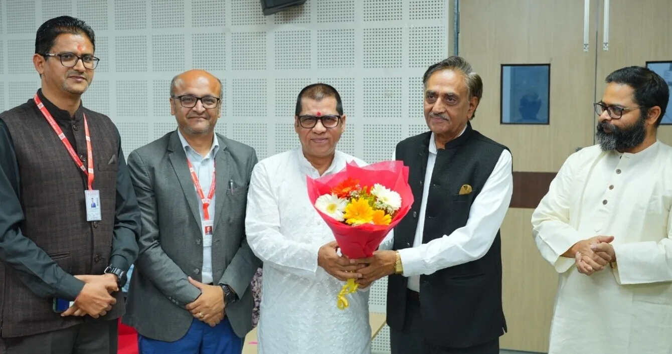 उस्ताद अबीर हुसैन और पंडित मिथिलेश झा की जुगलबंदी से संगीतमय हुआ एसजीआरआरयू