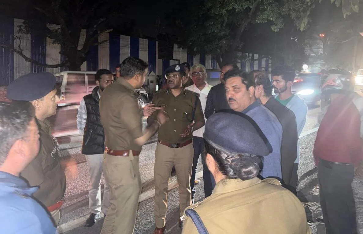 देहरादून में बेकाबू कार ने छह लोगों को रौंदा, चार मजदूरों की मौत