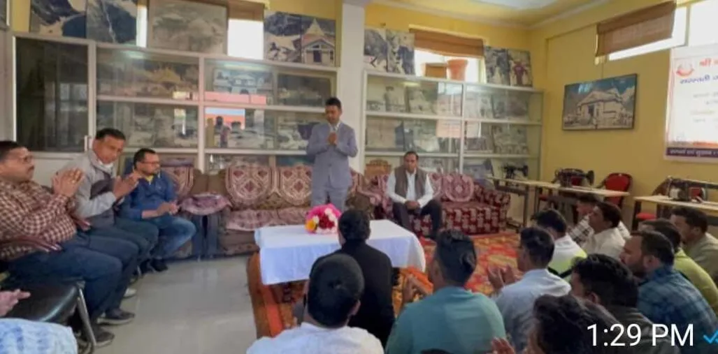 बीकेटीसी कर्मियों का प्रसादी बाक्स और थैलियों के निर्माण का प्रशिक्षण शुरू