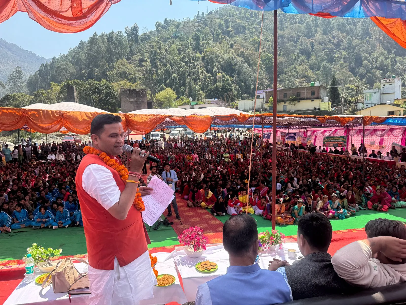 सरकार के तीन साल पूरे होने पर गलनी खनश्यू में भव्य आयोजन