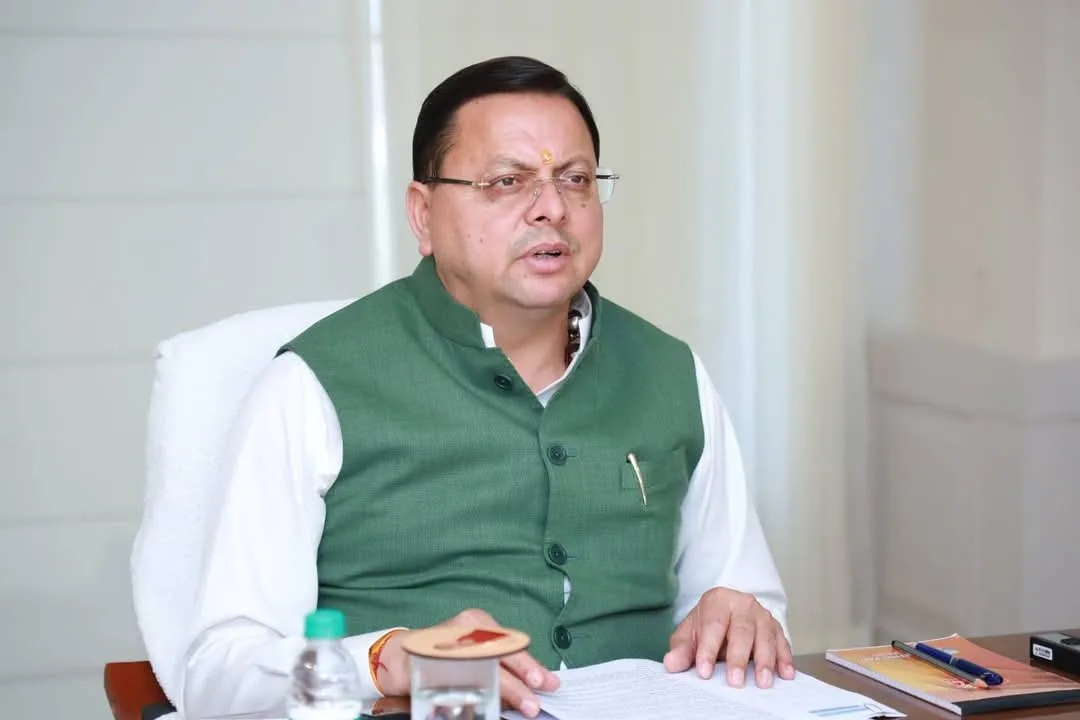 सीएम हेल्पलाइन 1905 में समस्याओं का निवारण न करने वाले अधिकारियों को नोटिस जारी करें: धामी