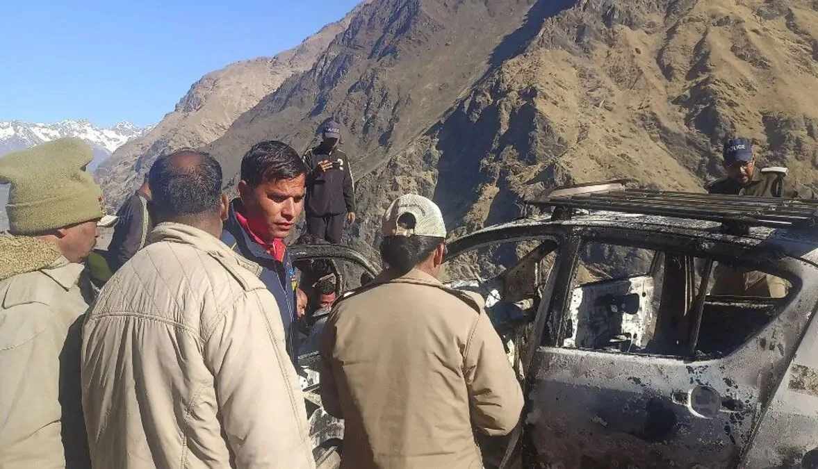 जोशीमठ में जली कार में मिला महिला का कंकाल