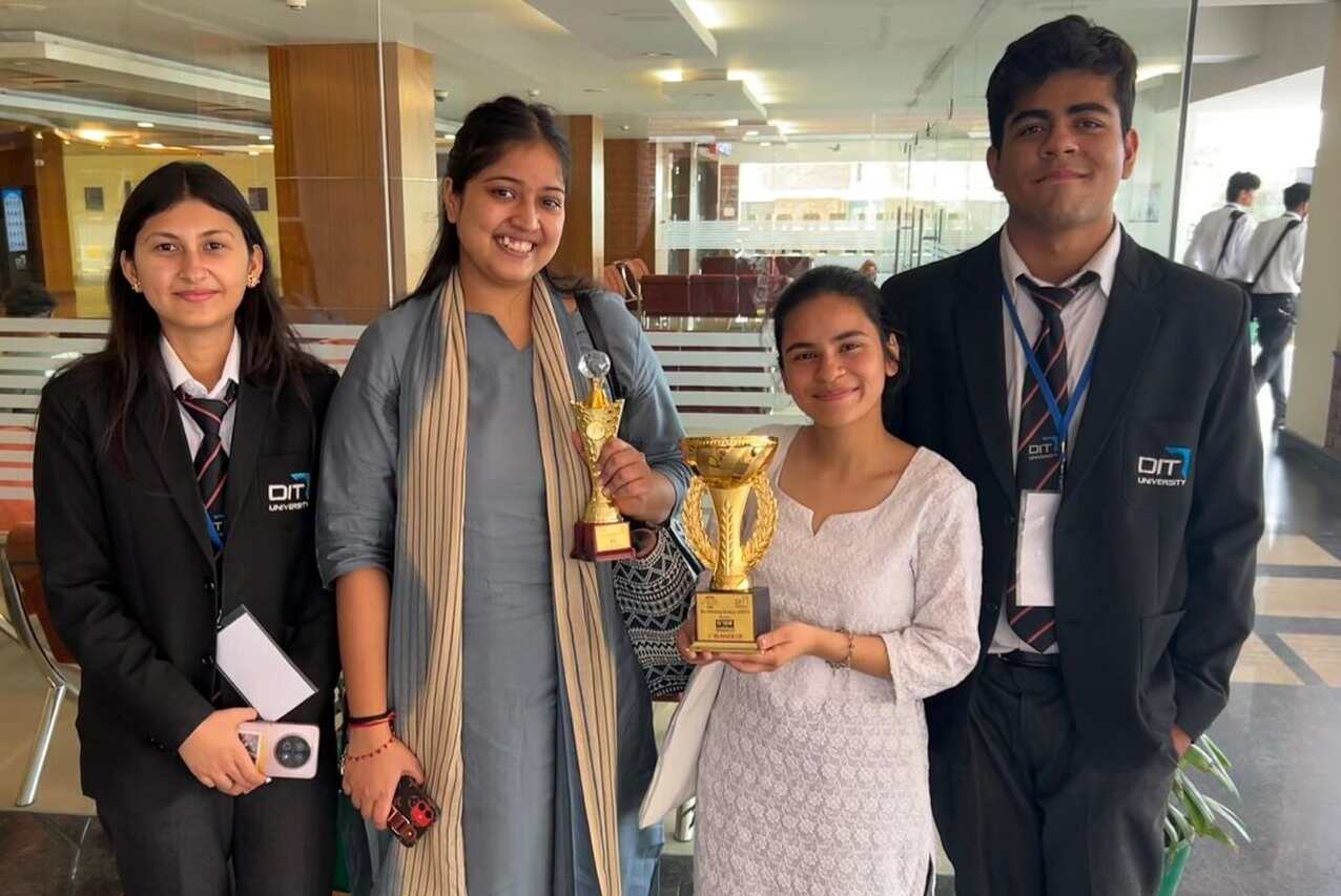 अंतर विश्वविद्यालय वाद-विवाद प्रतियोगिता में SGRRU की हंसिका सर्वश्रेष्ठ वक्ता घोषित