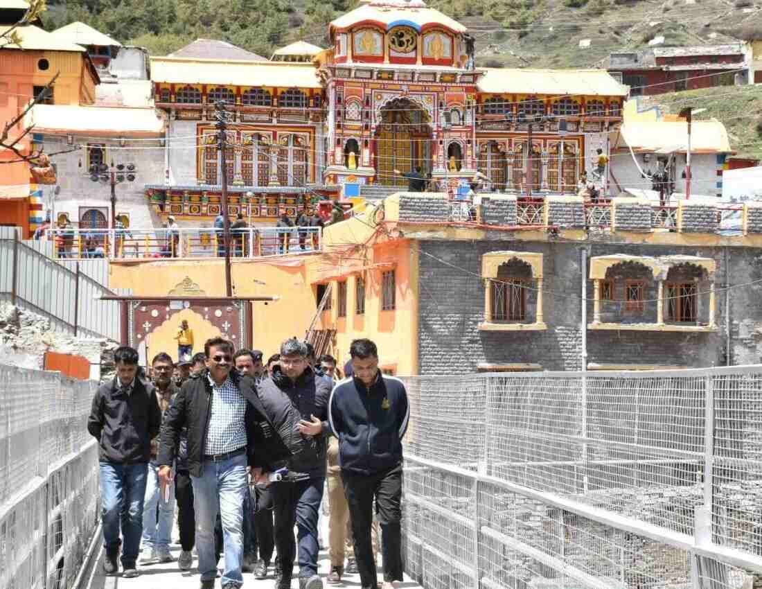 मुख्य सचिव ने बद्रीनाथ धाम में मास्टर प्लान के कार्यों का किया निरीक्षण
