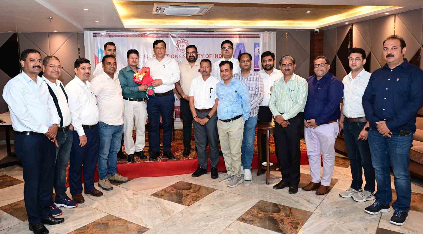 एआई के दौर में भी मानवता को बनाए रखना जरूरी: बंशीधर तिवारी