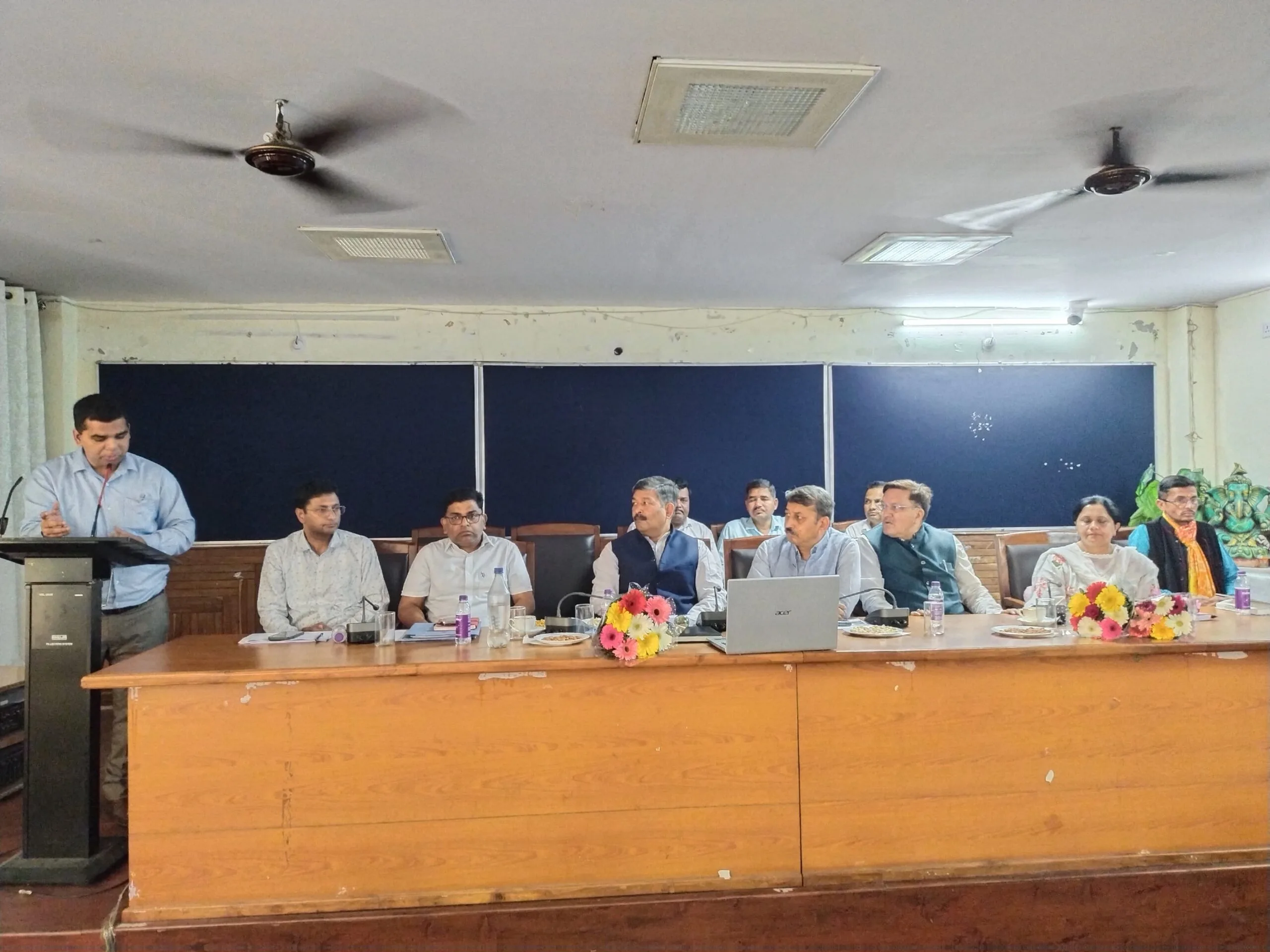 ग्रीष्मकाल में पेयजल संकट से निपटने को लेकर हल्द्वानी में समीक्षा बैठक