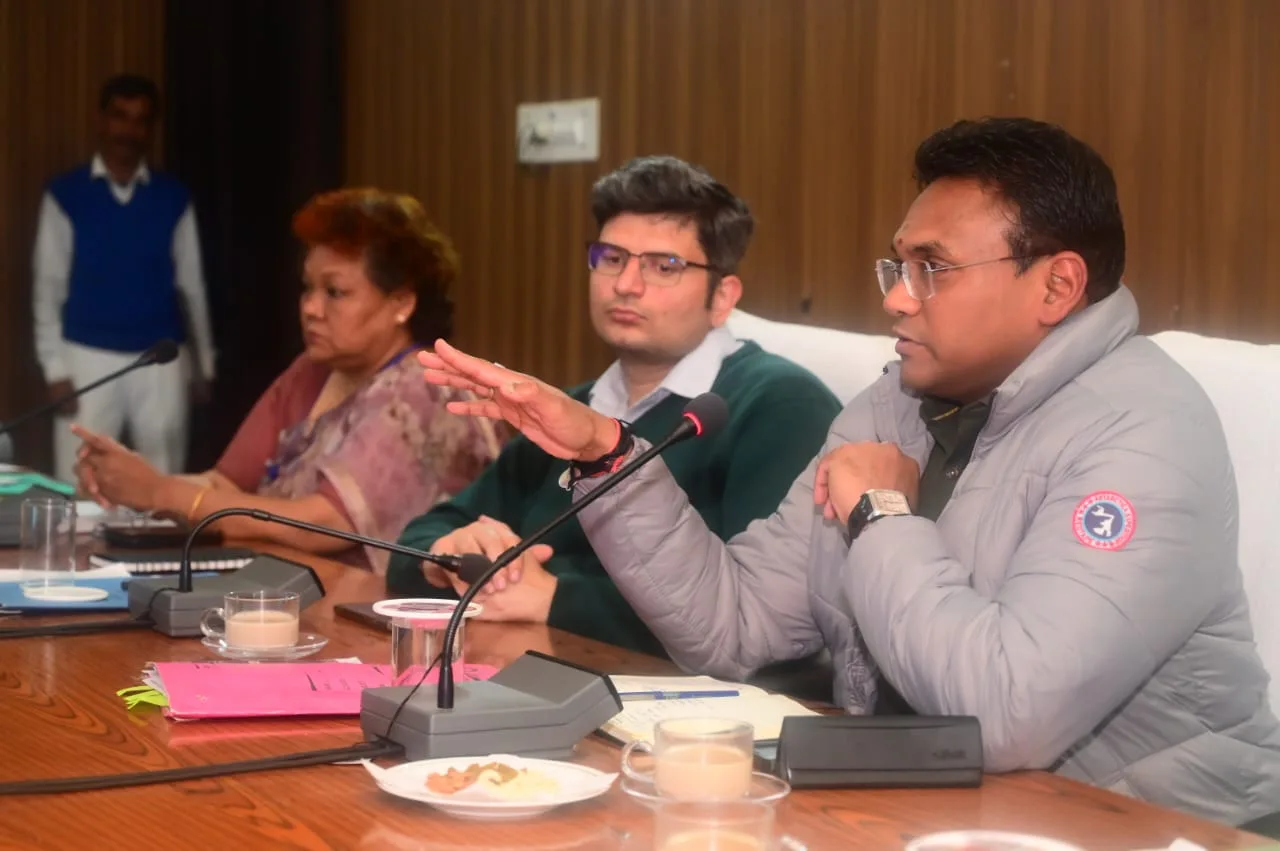 चारधाम यात्रा: मुख्यमंत्री धामी के निर्देश पर ग्राउंड ज़ीरो पर व्यवस्थाओं की जांच में जुटे अधिकारी