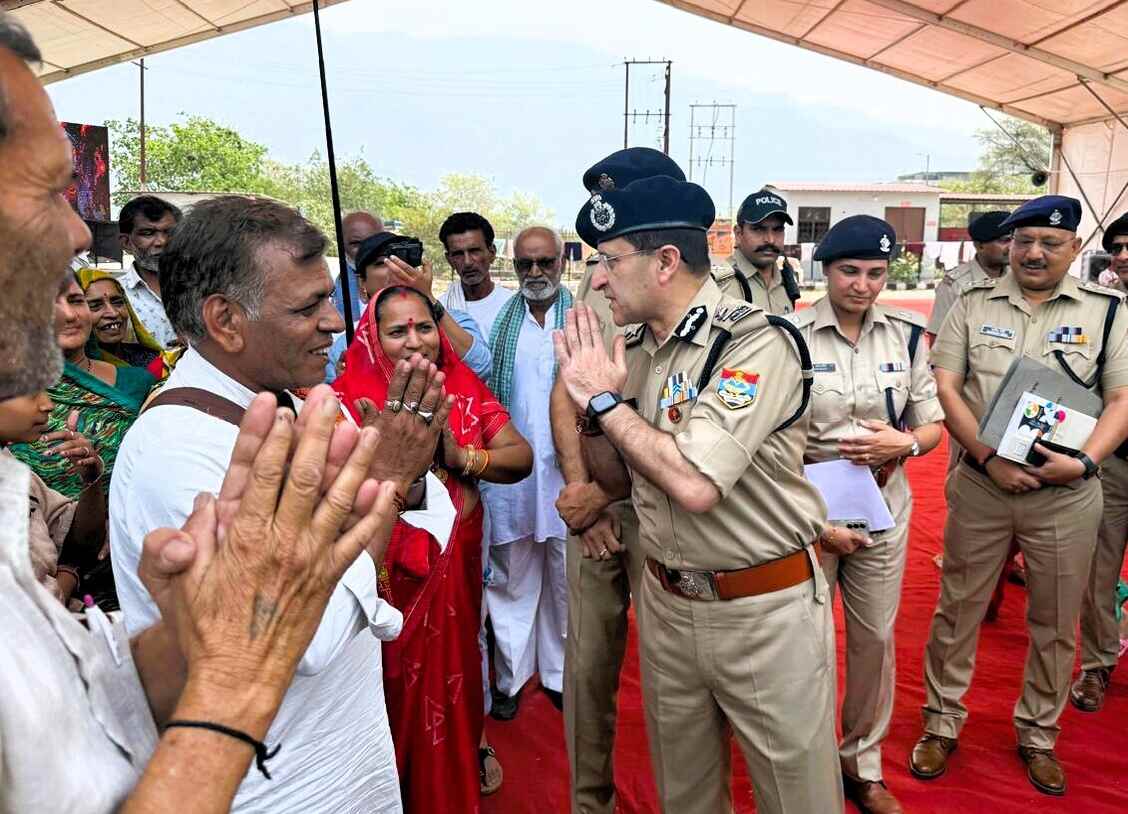 डीजीपी ने ऋषिकेश, भद्रकाली और हरिद्वार में चारधाम यात्रा व्यवस्थाओं का किया निरीक्षण