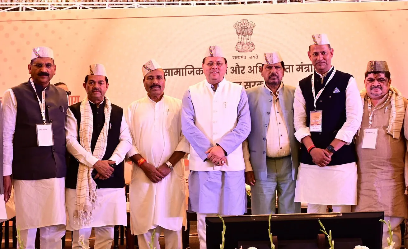 प्रधानमंत्री की नीतियों से तीस करोड़ लोग गरीबी रेखा से बाहर निकले: धामी