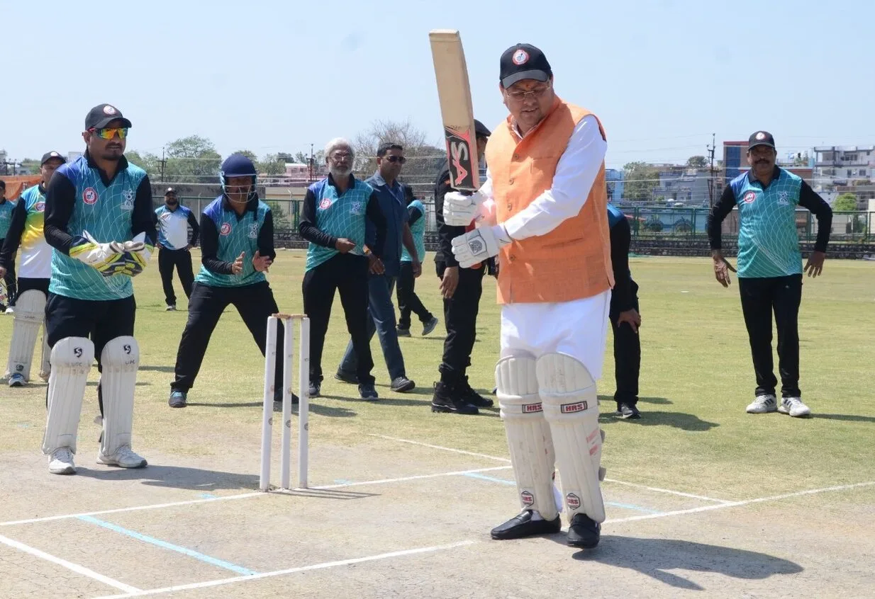 मुख्यमंत्री धामी ने उत्तरांचल प्रेस क्लब अंतर क्रिकेट टूर्नामेंट का किया उद्घाटन