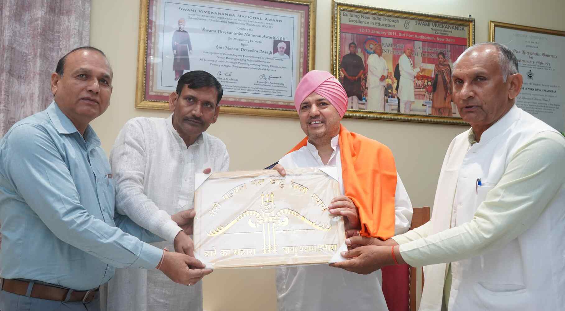 गन्ना सलाहकार समिति के उपाध्यक्ष श्यामवीर सैनी ने टेका श्री दरबार साहिब में मत्था