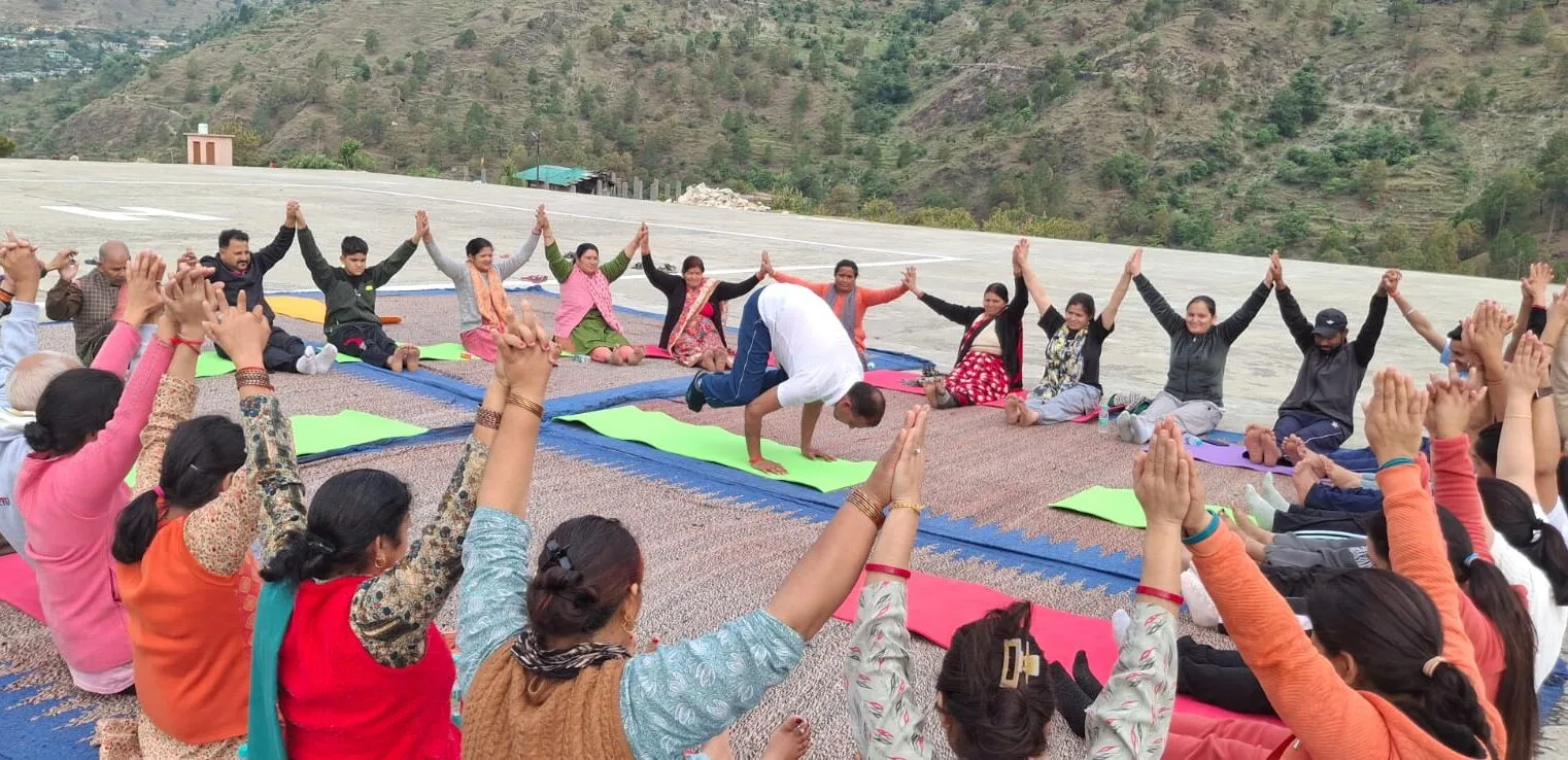 हरित योग दिवस पर बड़कोट योग शिविर