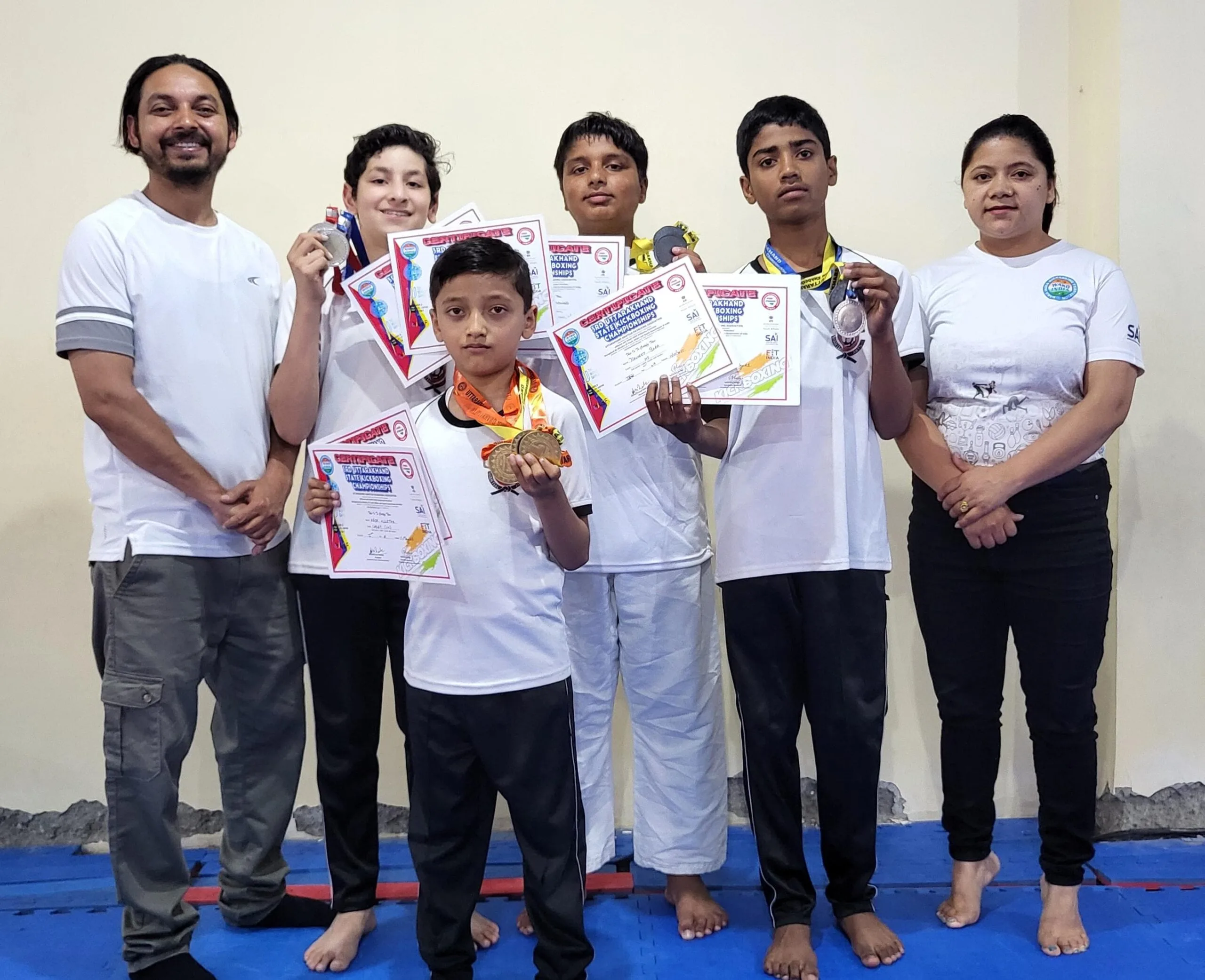 किक बॉक्सिंग में औरों मार्शल आर्ट अकैडमी के खिलाड़ियों का जलवा