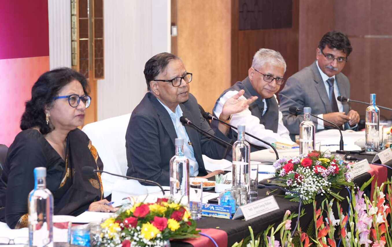 जनप्रतिनिधियों ने वित्त आयोग के सामने रखी वित्तीय आवंटन बढ़ाने की मांग