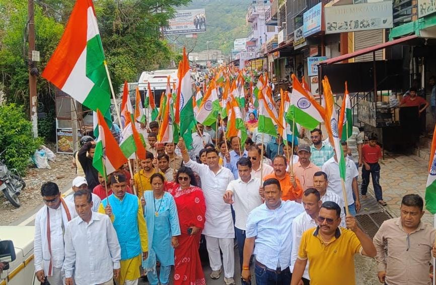 भीमताल में तिरंगा शौर्य सम्मान यात्रा का आयोजन