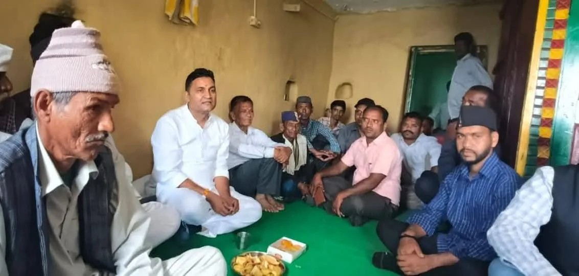 विधायक कैड़ा ने ओखलकांडा में सुनी ग्रामीणों की समस्याएं