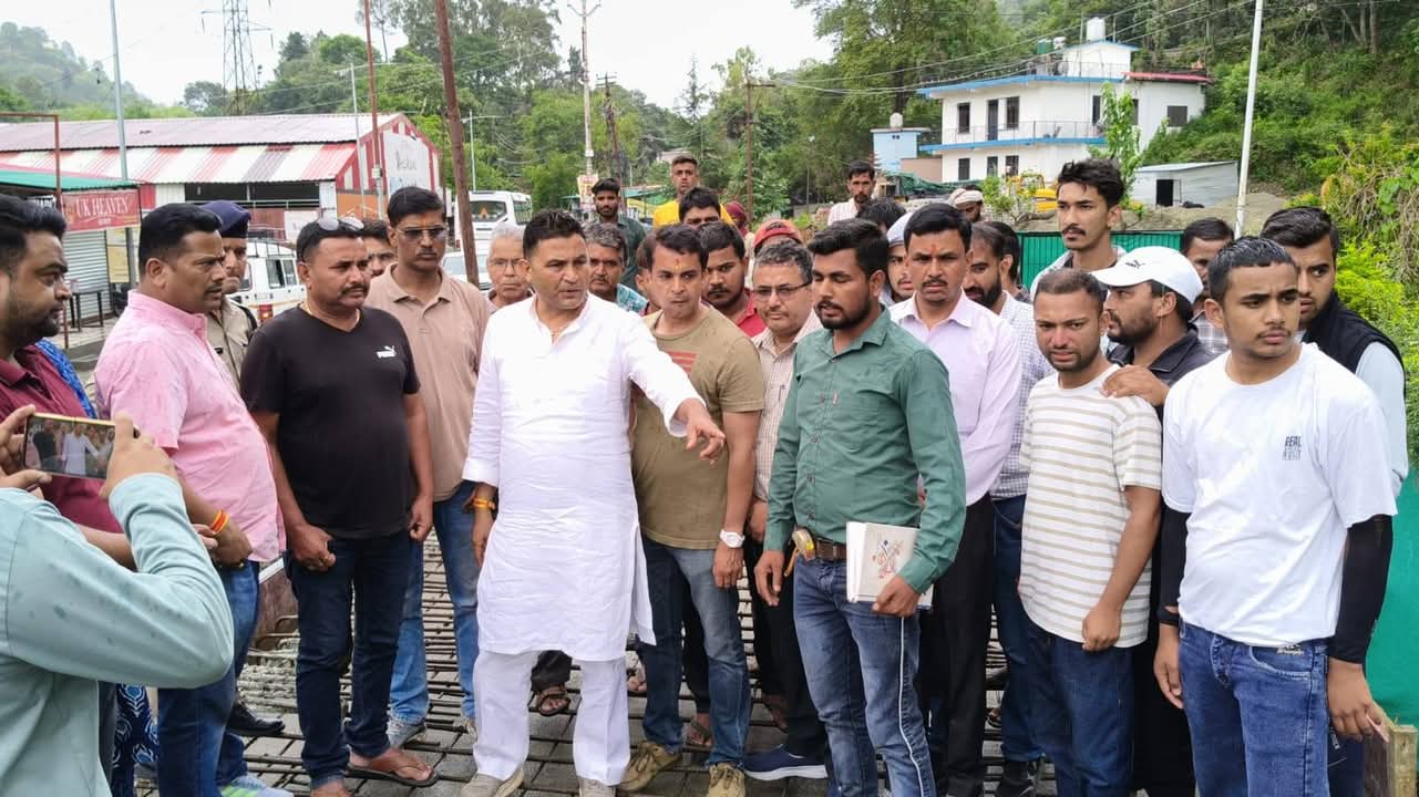 विधायक कैड़ा ने किया भीमताल बाईपास नहर कवरिंग का निरीक्षण, धीमी प्रगति पर जताई नाराजगी