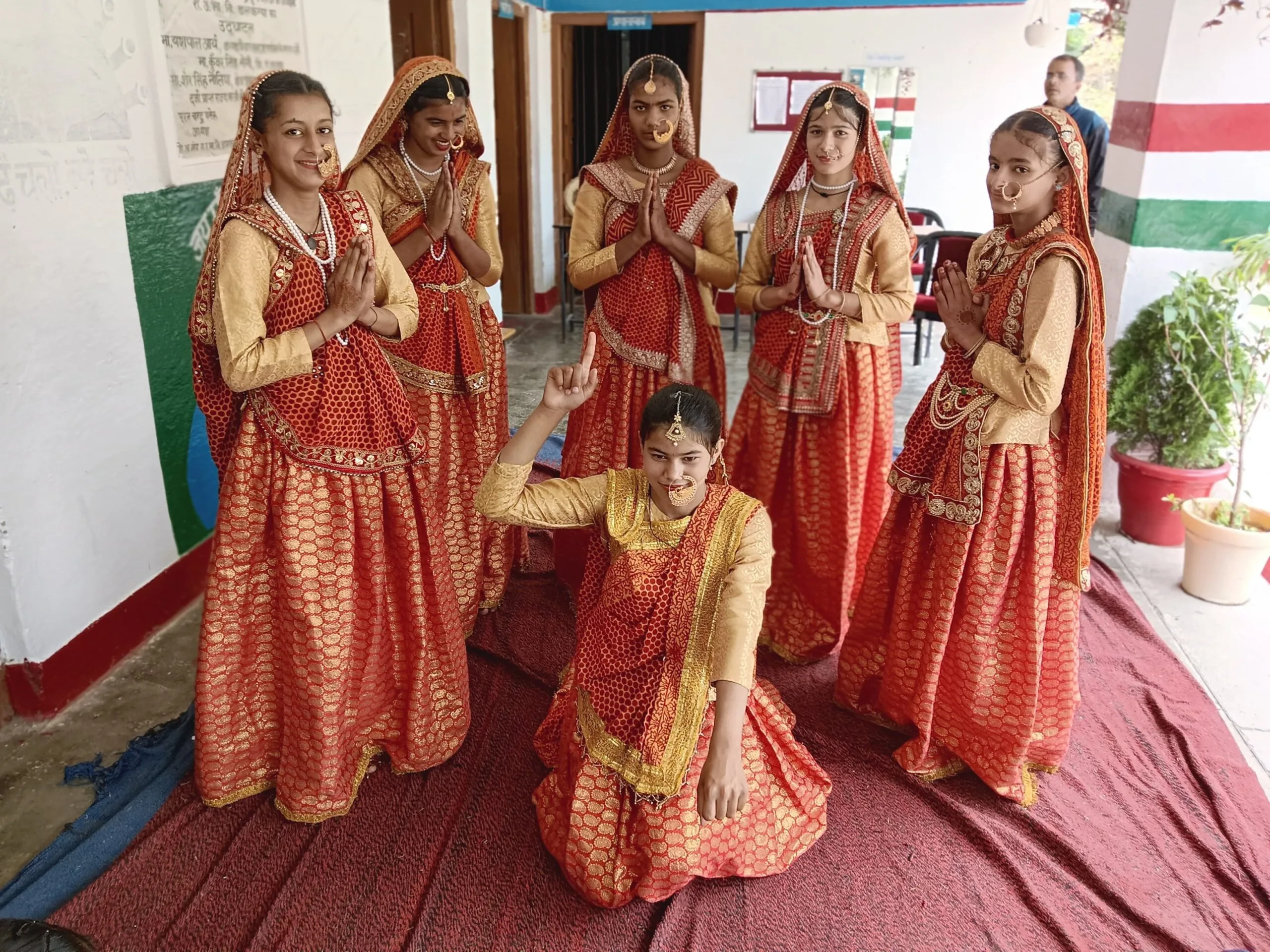 संस्कृत नृत्य व नाटक से गूंजा इंटर कॉलेज डालकन्या