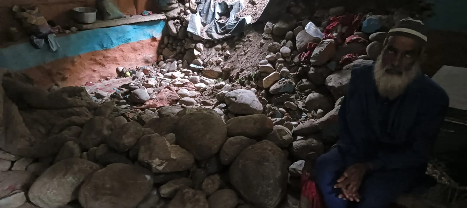 मोरी में देर रात बड़ा हादसा, मकान की दीवार गिरने से एक ही परिवार के चार लोगों की मौत