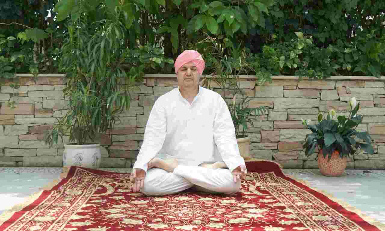 श्रीमहंत देवेन्द्र दास जी महाराज ने अन्तर्राष्ट्रीय योग दिवस पर देशवासियों को दी बधाई