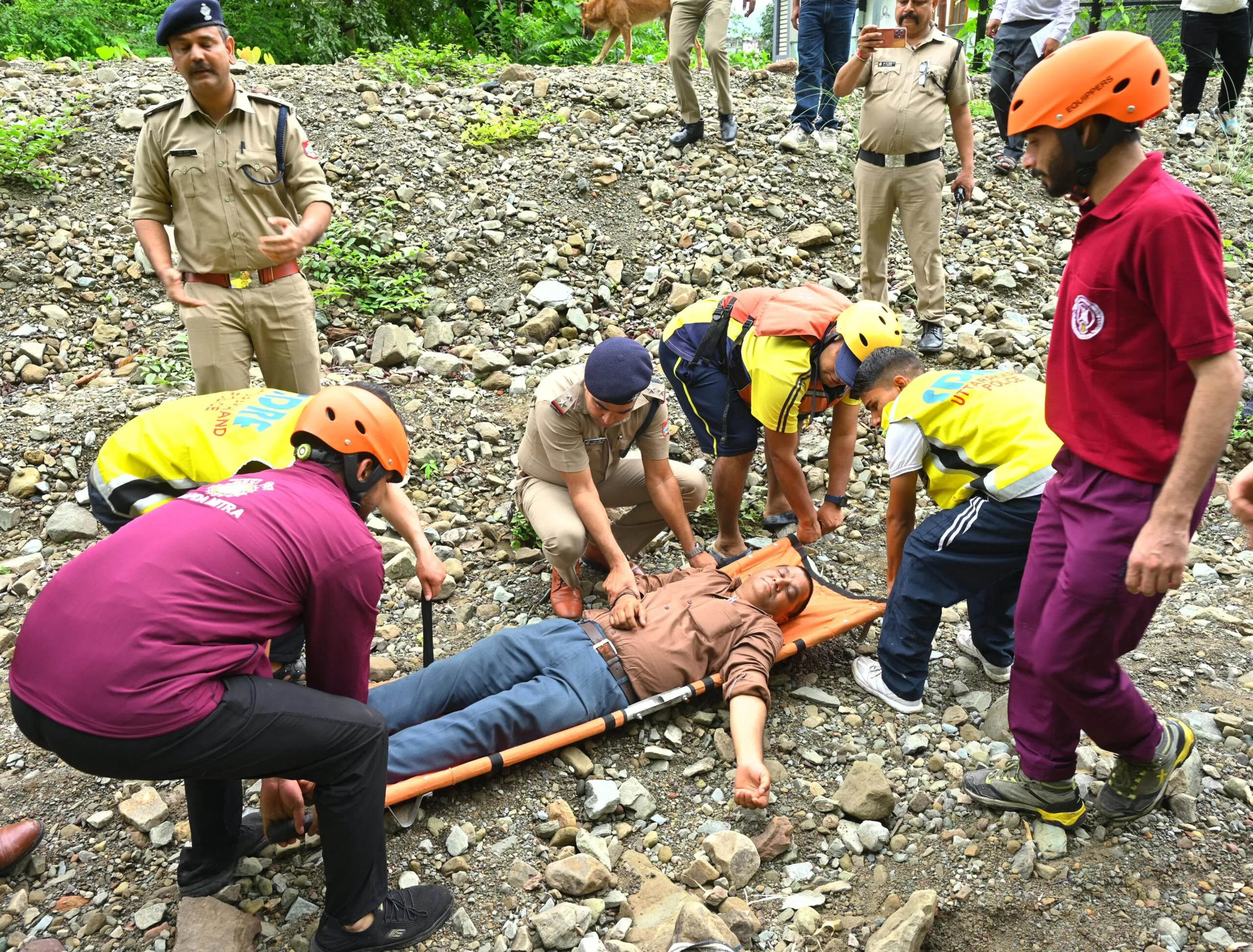 देवखड़ी नाले में अचानक बढ़ा जलस्तर, मॉक ड्रिल के तहत राहत-बचाव कार्य सम्पन्न