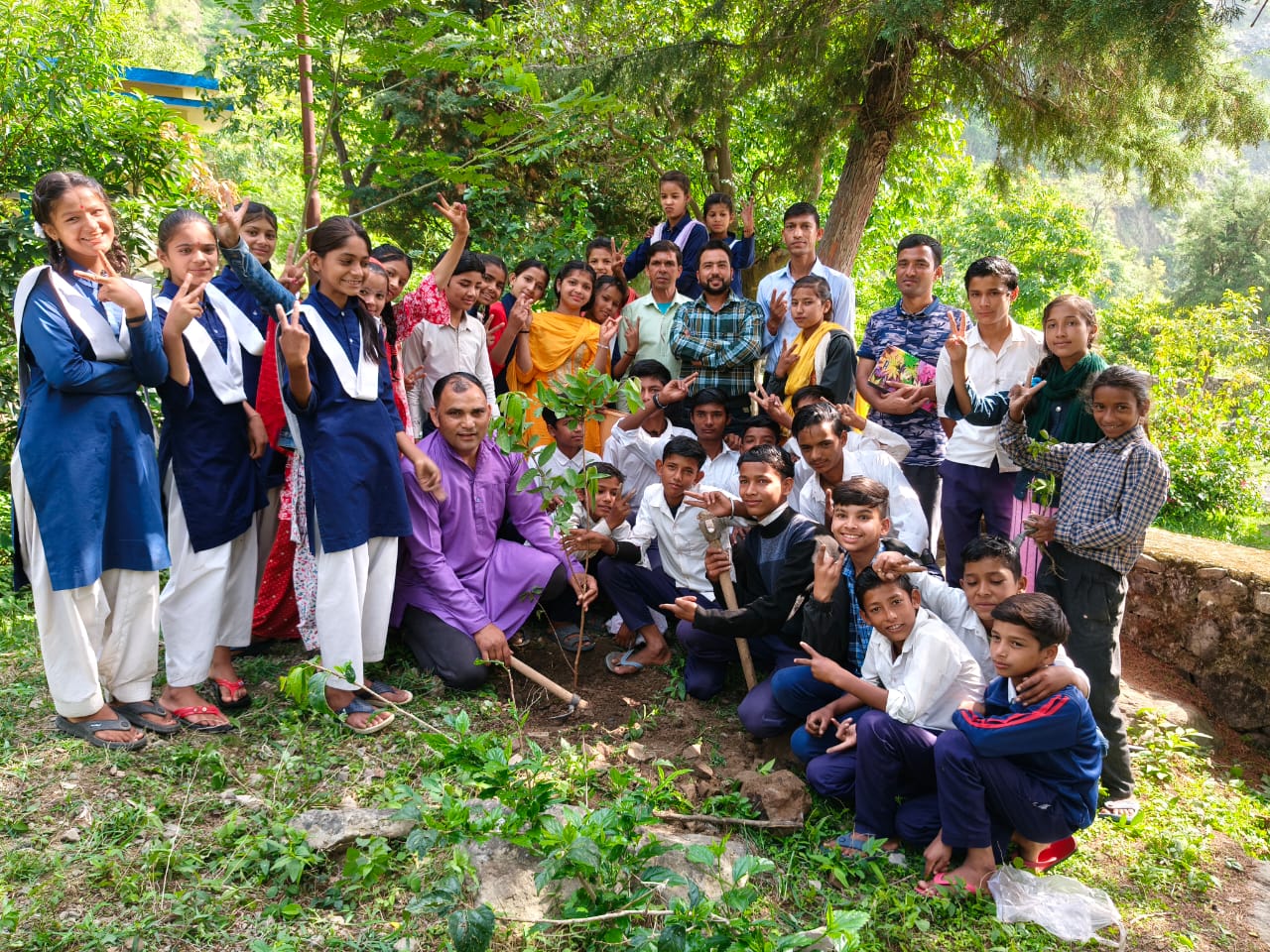 भारतीय भाषा समर कैंप व विश्व पर्यावरण दिवस पर कार्यक्रमों का हुआ भव्य समापन