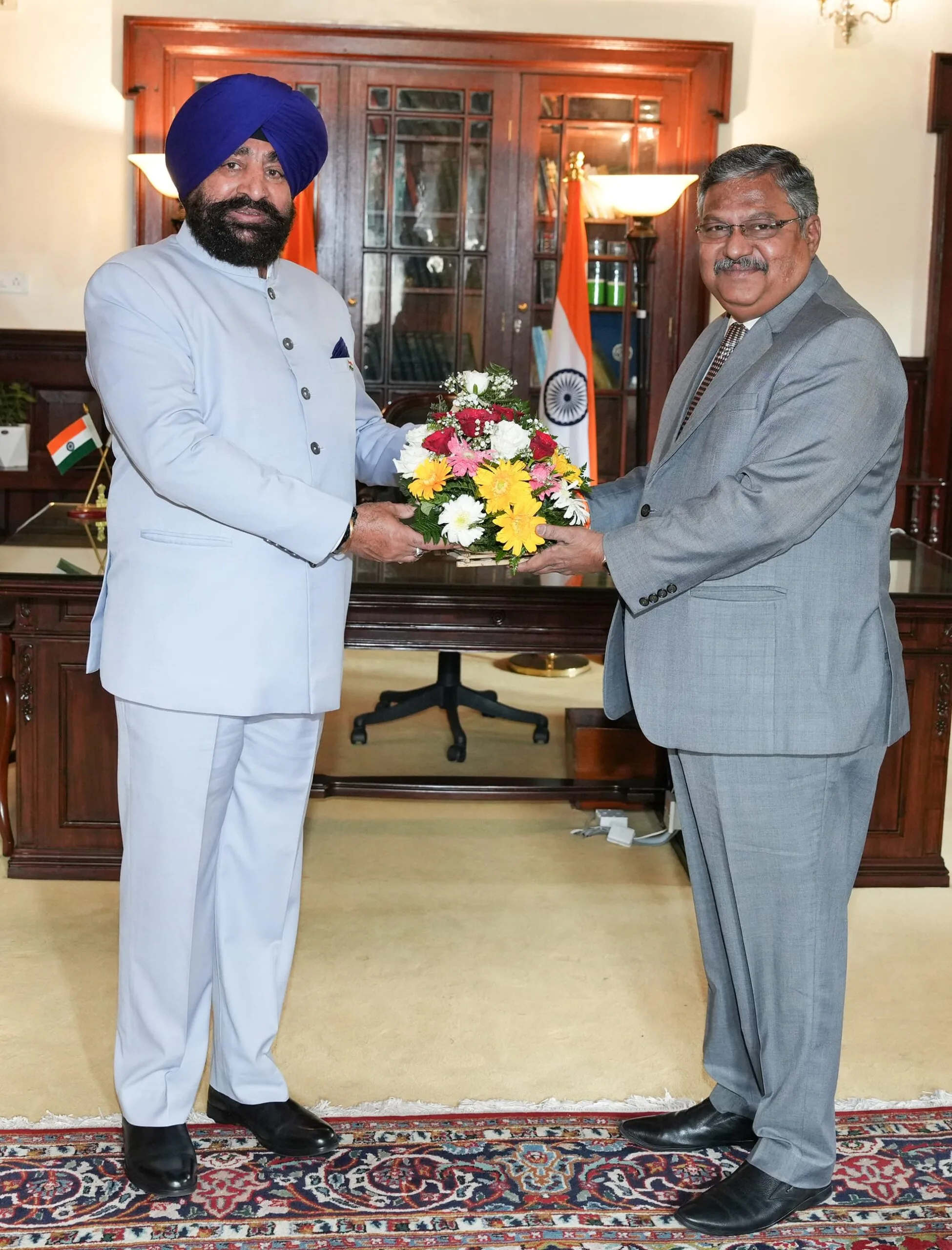 मुख्य न्यायाधीश गुहनाथन नरेंदर ने की राज्यपाल से शिष्टाचार भेंट